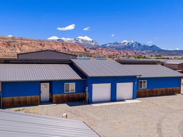 71 N MOUNT PEALE DR , Moab, UT 84532