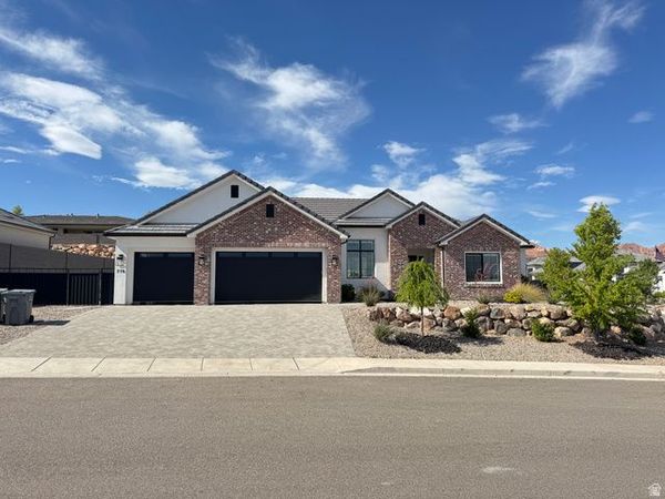716 W SUNNY LEDGE DR , Washington, UT 84780