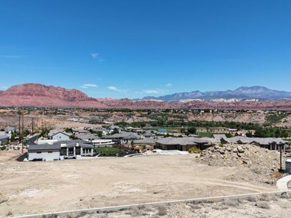 3986 W SUNRISE DR , Unit 317, Santa Clara, UT 84765