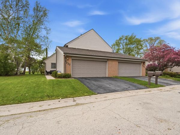 7233 Delaine DRIVE, Oak Creek, WI 53154