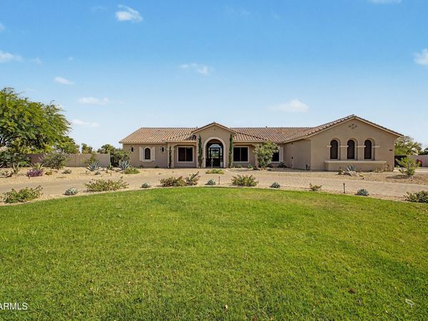 14389 W BECKER Lane, Surprise, AZ 85379