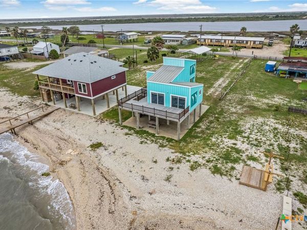 1385 N Ocean Drive , Port Lavaca, TX 77979