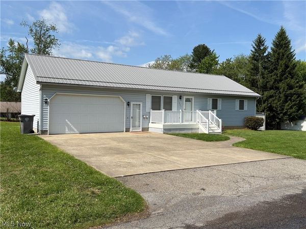 1945 Nair Street , Youngstown, OH 44505
