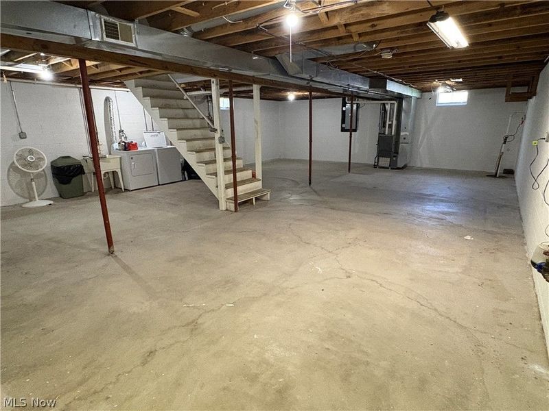 1945 Nair Street , Youngstown, OH 44505 Photo 18