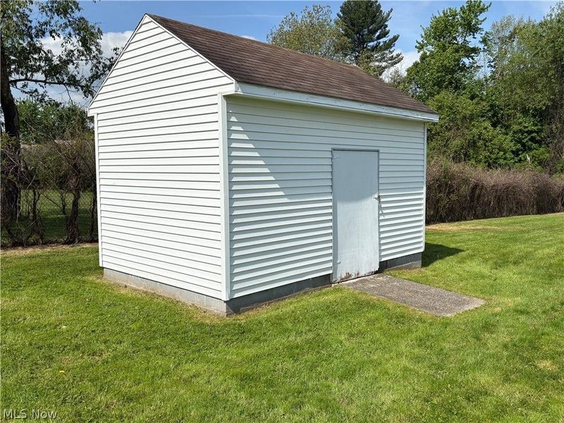 1945 Nair Street , Youngstown, OH 44505 Photo 24