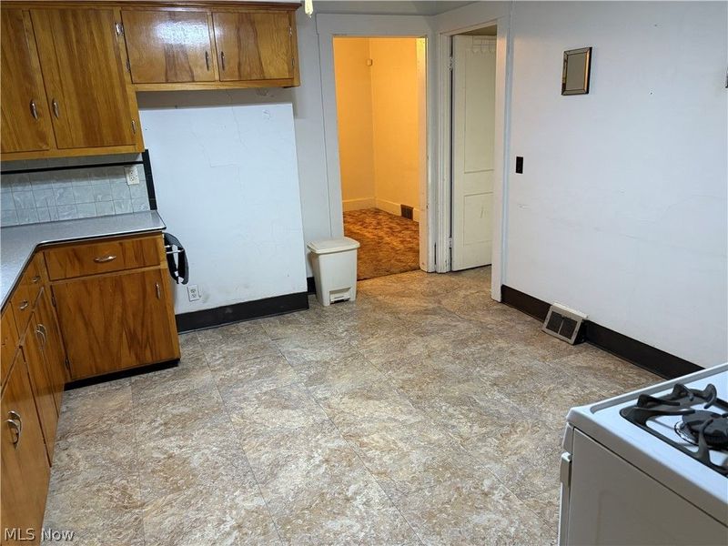 1945 Nair Street , Youngstown, OH 44505 Photo 31