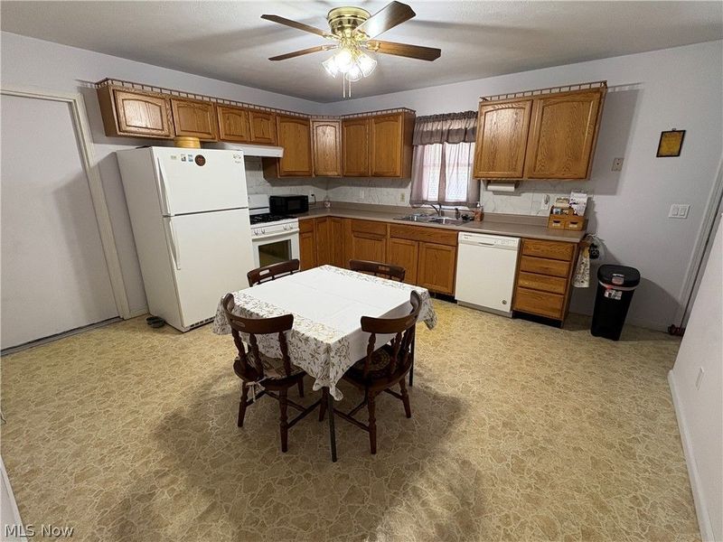 1945 Nair Street , Youngstown, OH 44505 Photo 7
