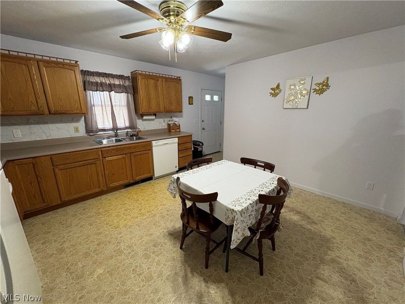 1945 Nair Street , Youngstown, OH 44505 Photo 8