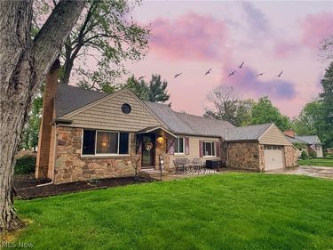 11039 Fitzwater Road, Brecksville, OH 44141