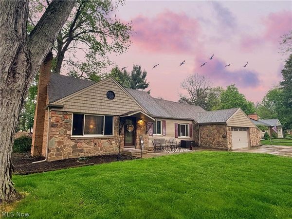 11039 Fitzwater Road , Brecksville, OH 44141