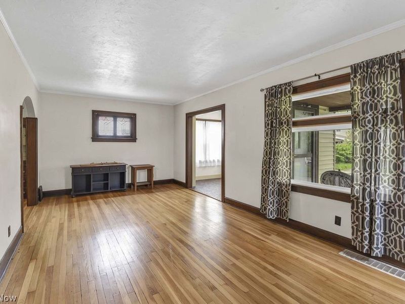 1733 Saratoga Avenue , Cleveland, OH 44109 Photo 11