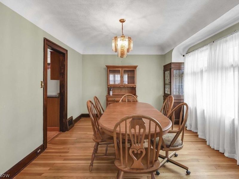 1733 Saratoga Avenue , Cleveland, OH 44109 Photo 12