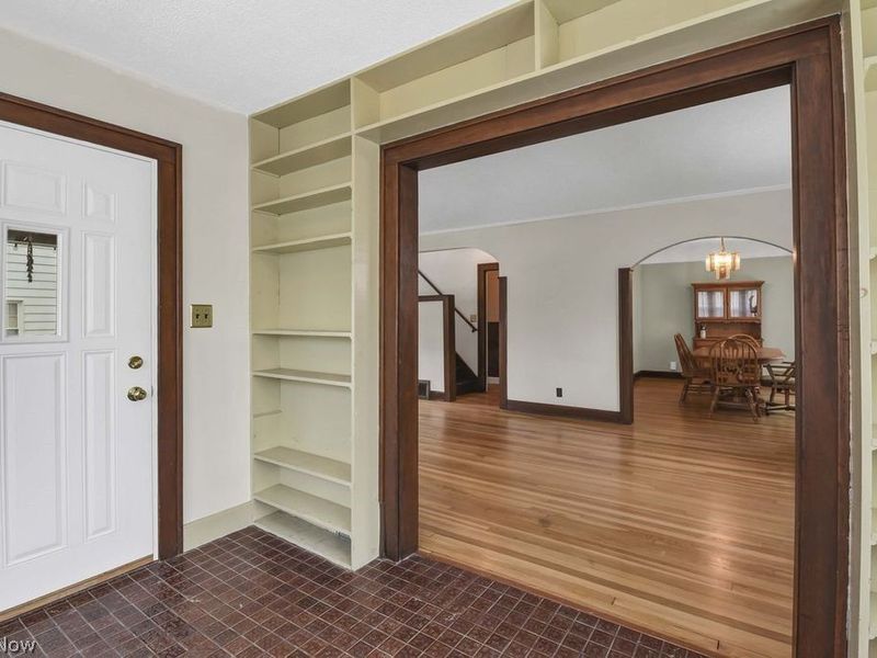 1733 Saratoga Avenue , Cleveland, OH 44109 Photo 7