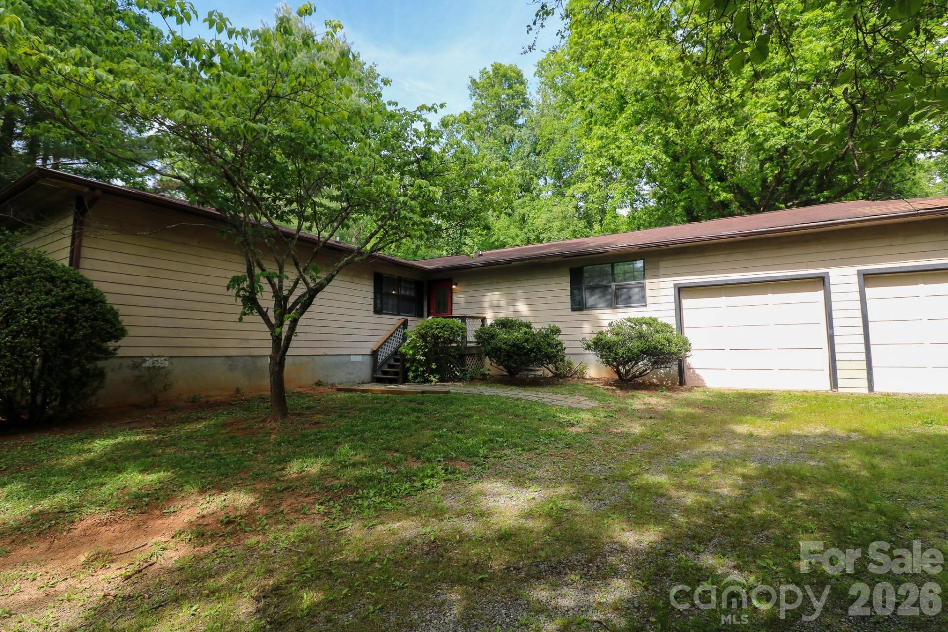 131 Upper Grassy Branch Road, Asheville, NC 28805 Main Photo