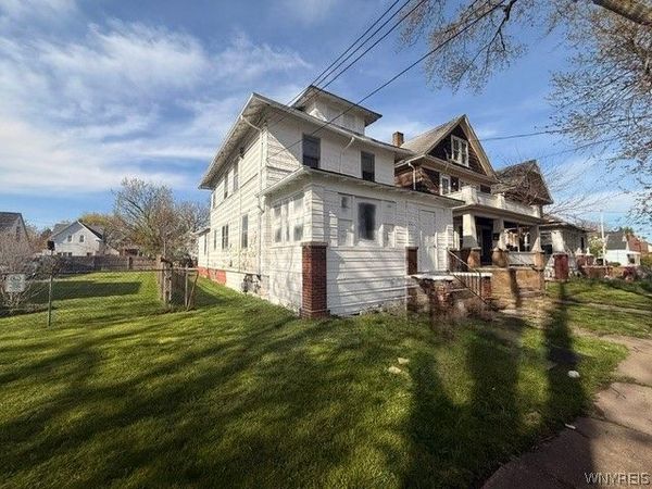 2020 Forest Avenue , Niagara Falls, NY 14301