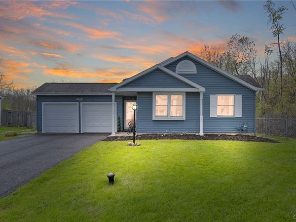 8455 Rollercoaster Drive, Cicero, NY 13039