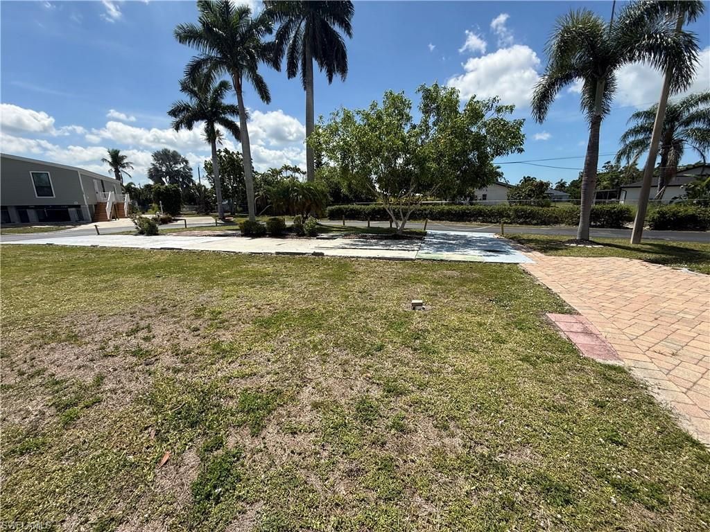 130 Dawn St , Fort Myers, FL 33908 Photo