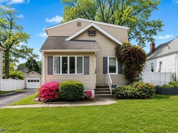 74 8Th Ave, Hawthorne, NJ 07506