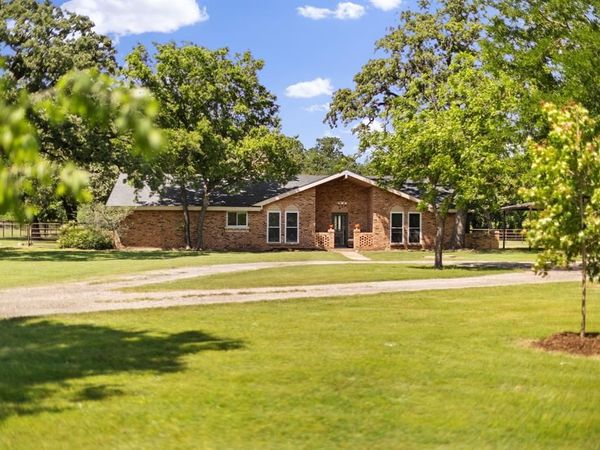7808 ILESON Road, Aubrey, TX 76227