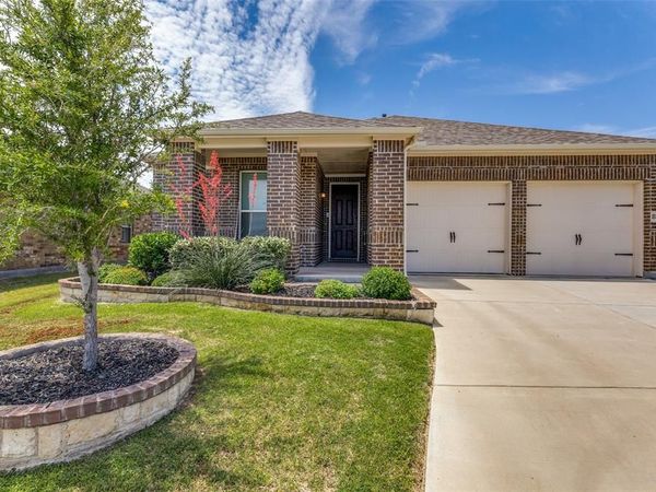 8721 Sleepy Daisy Drive , Fort Worth, TX 76131
