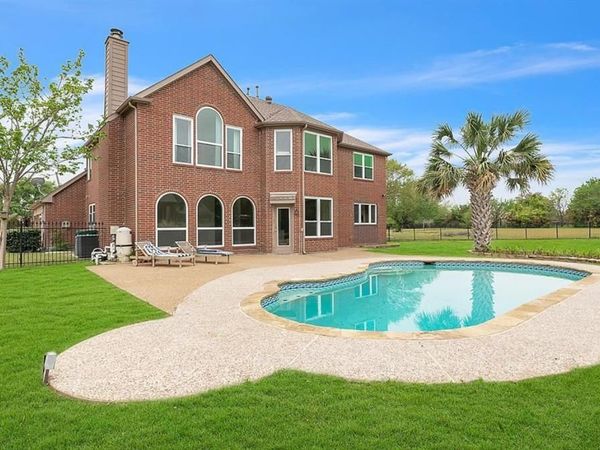 4 Foxborough Court, Heath, TX 75032