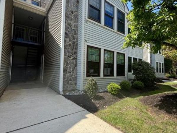 42 SUMMIT COURT, MARLTON, NJ 08053
