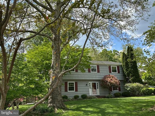 19 FARM ROAD, EWING, NJ 08638