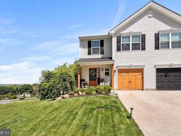 5 ROSALIES WAY, TEMPLE, PA 19560