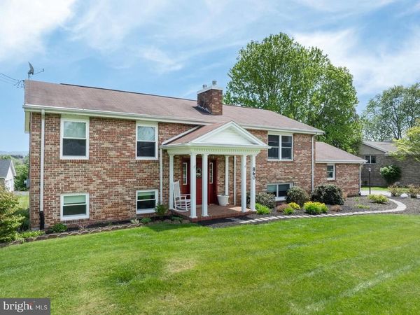 860 OAK RIDGE AVENUE, STATE COLLEGE, PA 16801