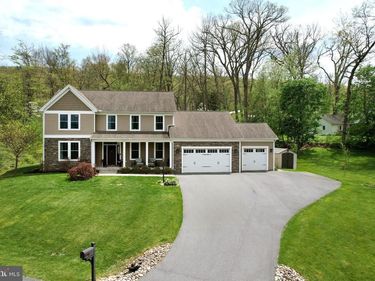 110 MEADOWVIEW DRIVE, STATE COLLEGE, PA 16801