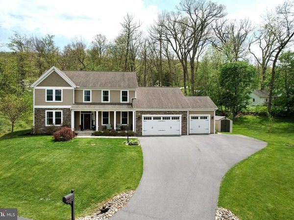 110 MEADOWVIEW DRIVE, STATE COLLEGE, PA 16801