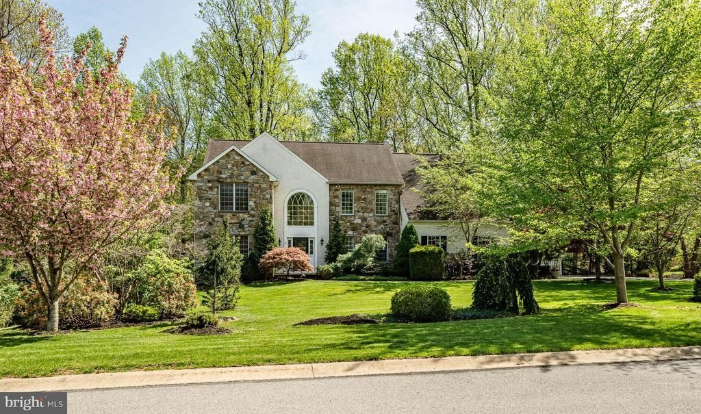 1413 Hampton Drive, Downingtown, PA 19335 Main Photo