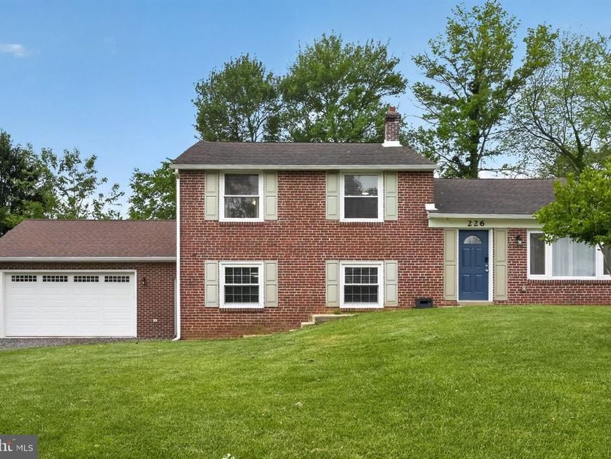 226 Canterbury Drive, Wallingford, PA 19086 Main Photo