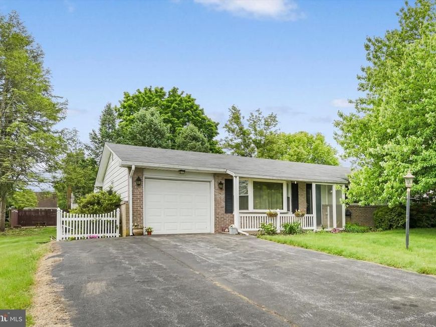 334 E Oregon Road, Lititz, PA 17543 Main Photo