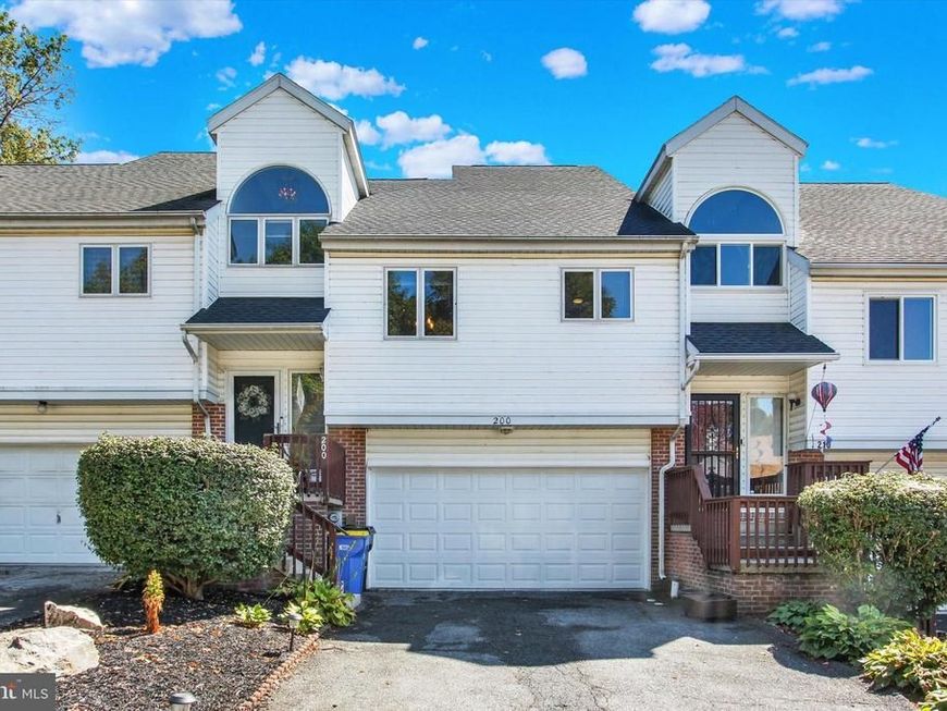 200 Greenleaf Road, York, PA 17406 Main Photo