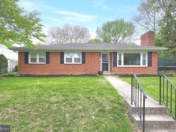 43 OAK LANE, HERSHEY, PA 17033