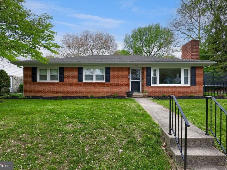 43 Oak Lane, Hershey, PA 17033 Main Photo