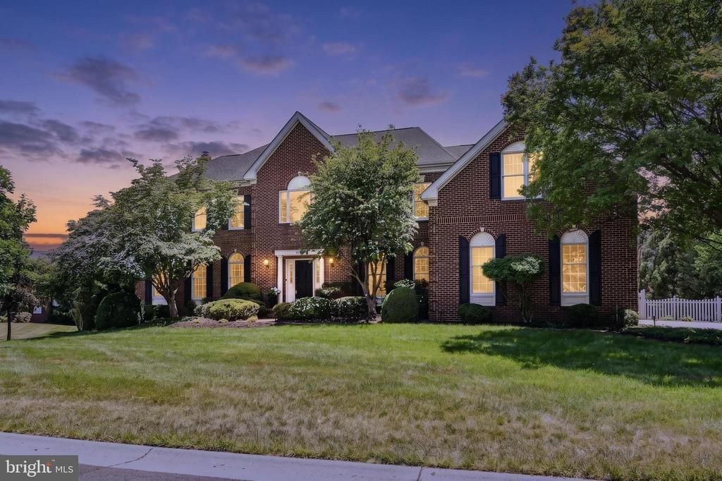 19854 Annenberg Drive, Ashburn, VA 20147 Main Photo