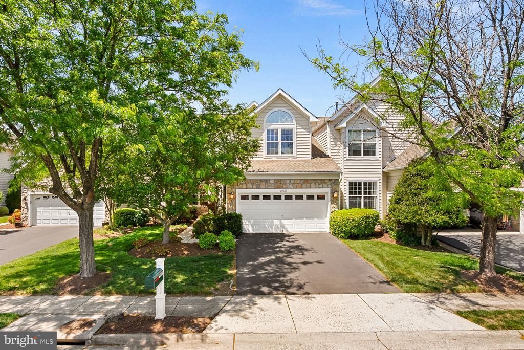 20127 Valhalla Square, Ashburn, VA 20147 Main Photo