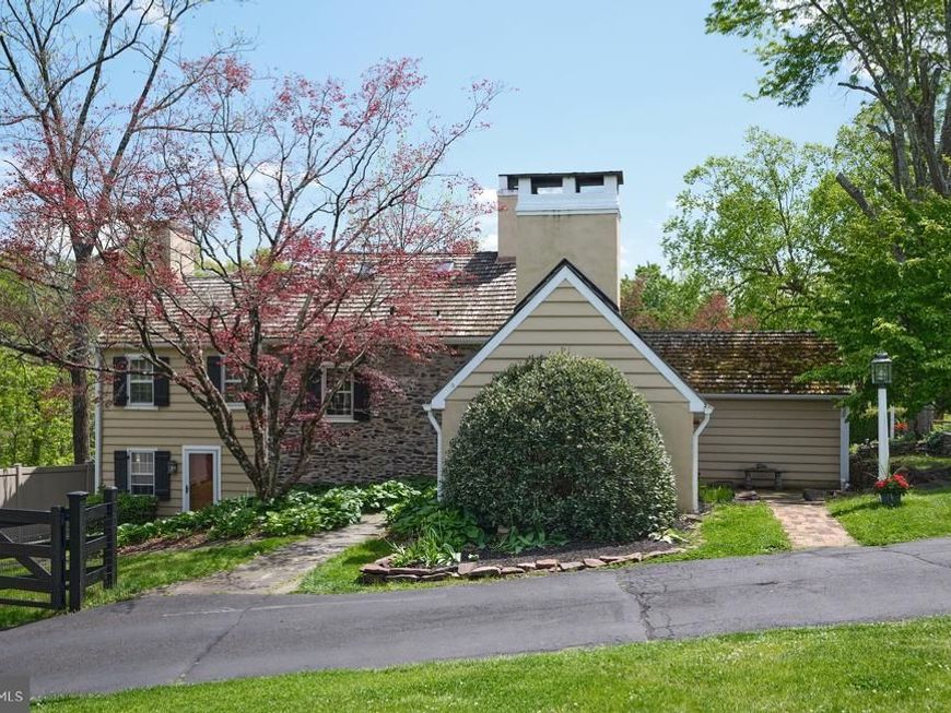 2135 S Sugan Road, New Hope, PA 18938 Main Photo