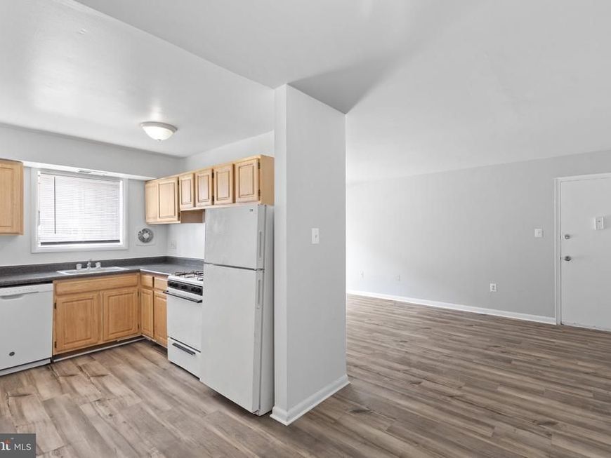 229 43rd Road Ne, Washington, DC 20019 Main Photo