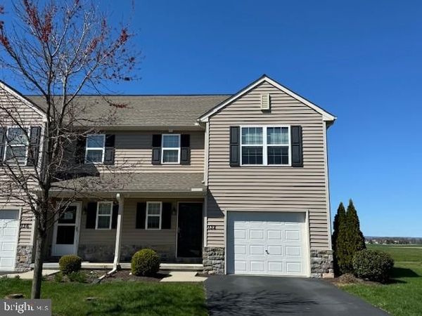 132 N VILLAGE CIRCLE, PALMYRA, PA 17078