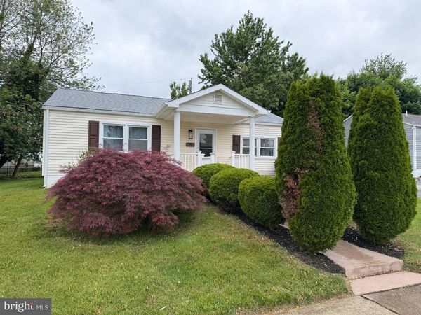 10 W BURTON AVENUE, NEW CASTLE, DE 19720