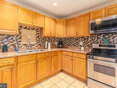 2525 N FRONT STREET, PHILADELPHIA, PA 19133