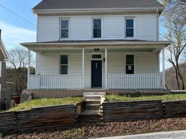 134 E MAIN STREET, FELTON, PA 17322