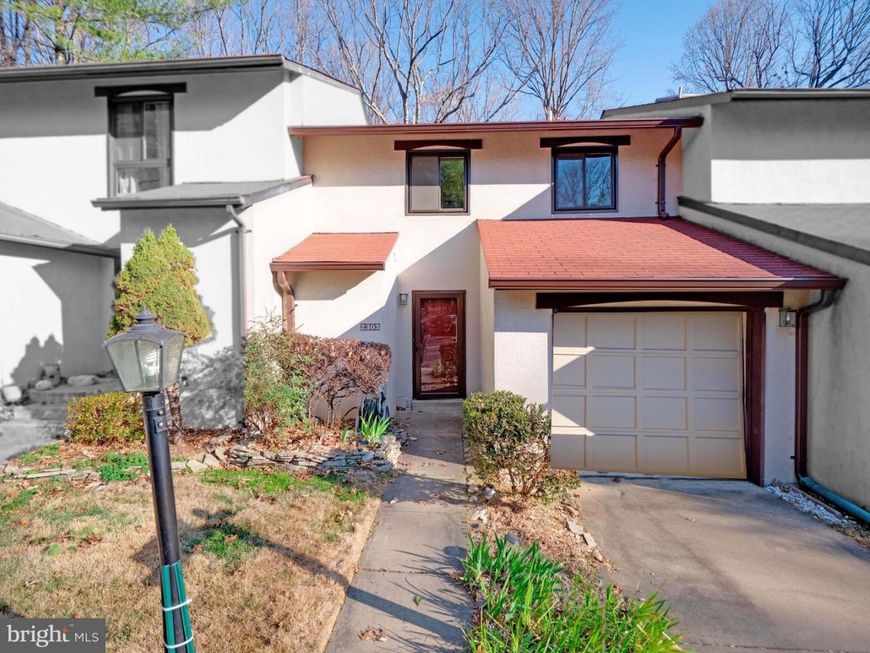2303 Glade Bank Way, Reston, VA 20191 Main Photo