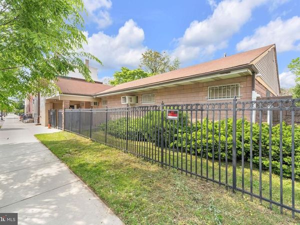 325 VINE STREET, CAMDEN, NJ 08102