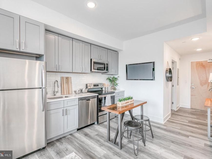 1524 South Street, Unit 301, Philadelphia, PA 19146 Main Photo