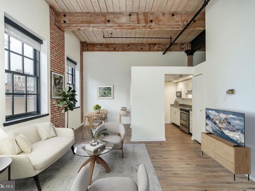 303 Vine Street, Unit 306, Philadelphia, PA 19106 Main Photo