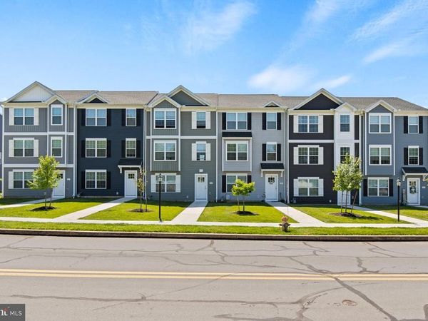 51 OVERLOOK DRIVE, HANOVER, PA 17331